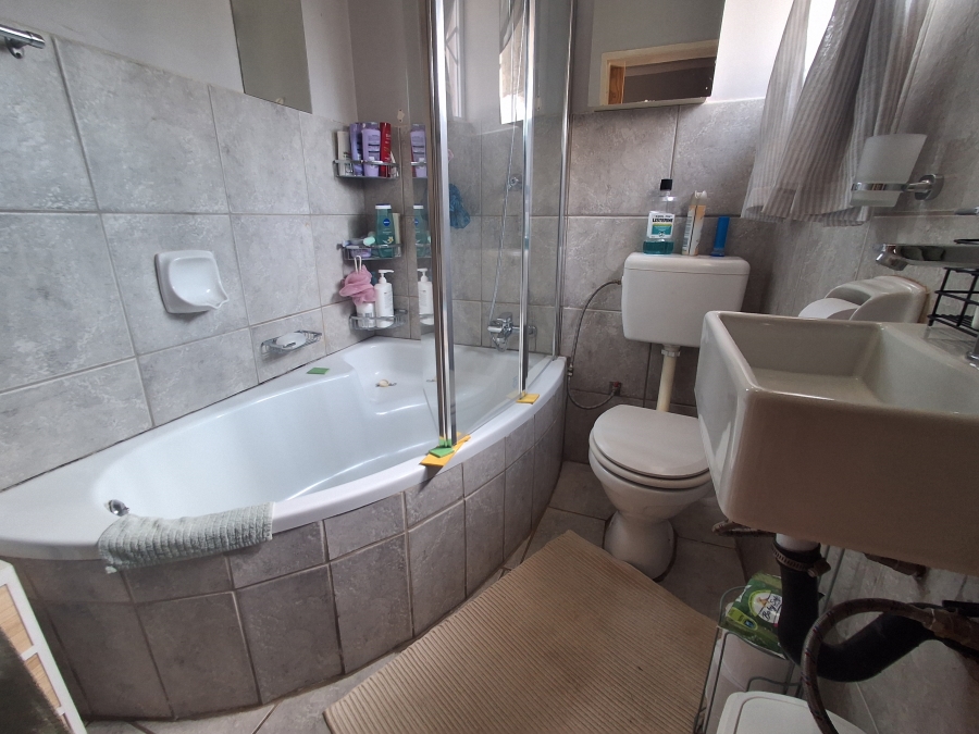 3 Bedroom Property for Sale in Jan Cillierspark Free State